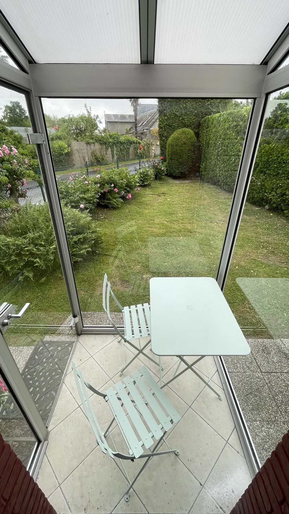 Vue jardin depuis la véranda